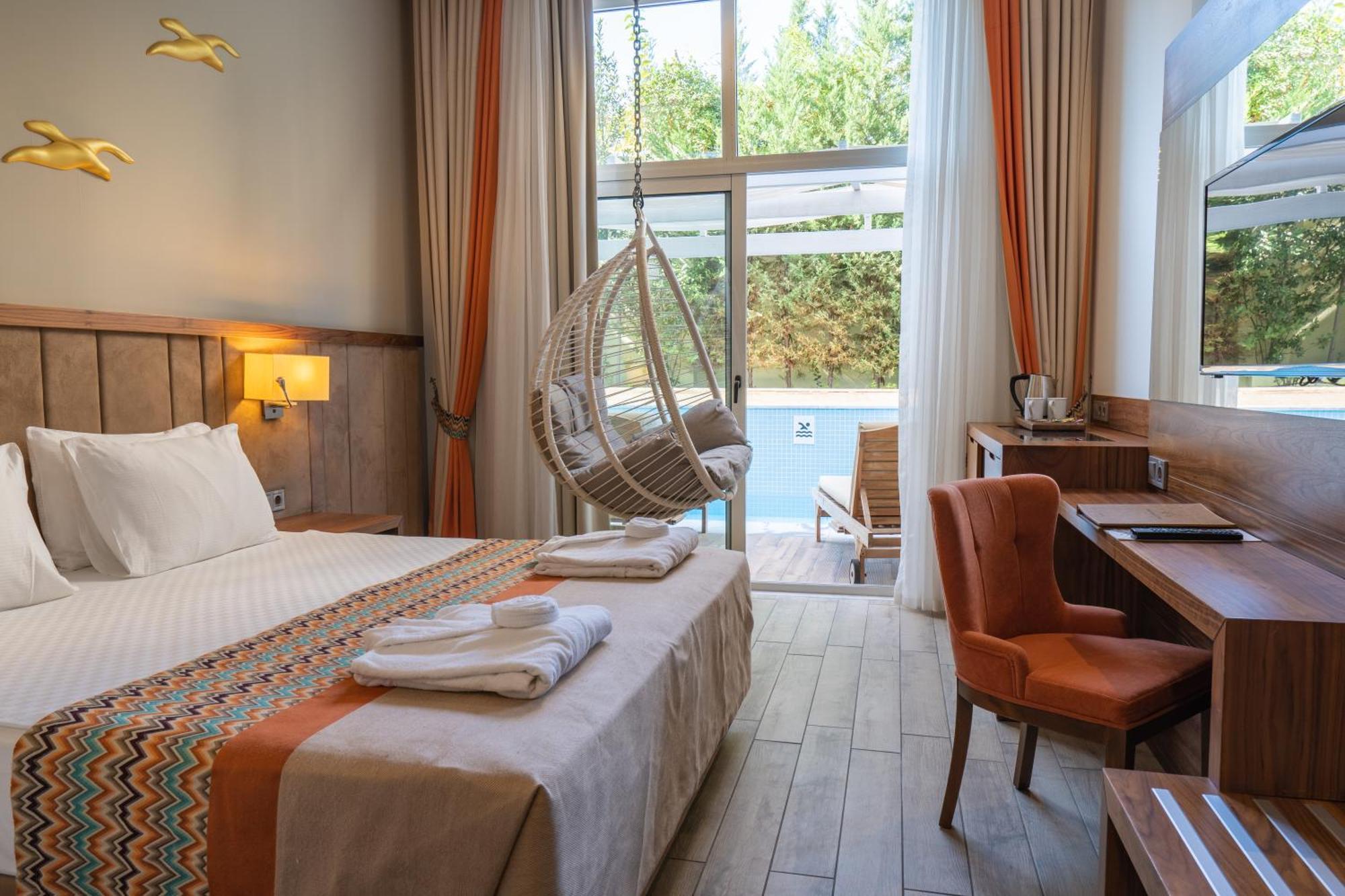 Double Room Pool View
